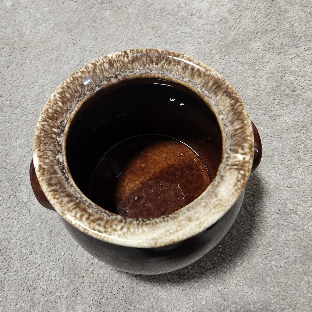 Vintage Hull Oven Proof Drip Glaze Bean Pot with Lid Made In‎ USA